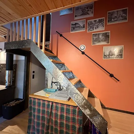 Le Refuge D'yzeron, Autonome En Pleine Foret Pour 8 Personnes Yzeron